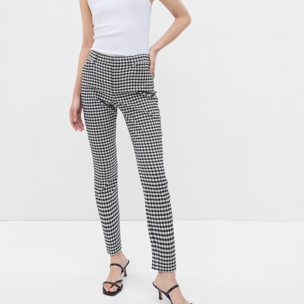 GAP Women’s Slim City Mid Rise Skinny Ankle Pant